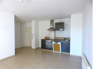 t3 à la vente -   83230  BORMES LES MIMOSAS, surface 1 m2 vente t3 - UBI413232269